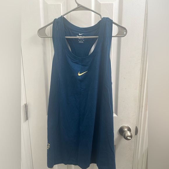 Nike Tops - Nike running tank top - women’s DX0723-460